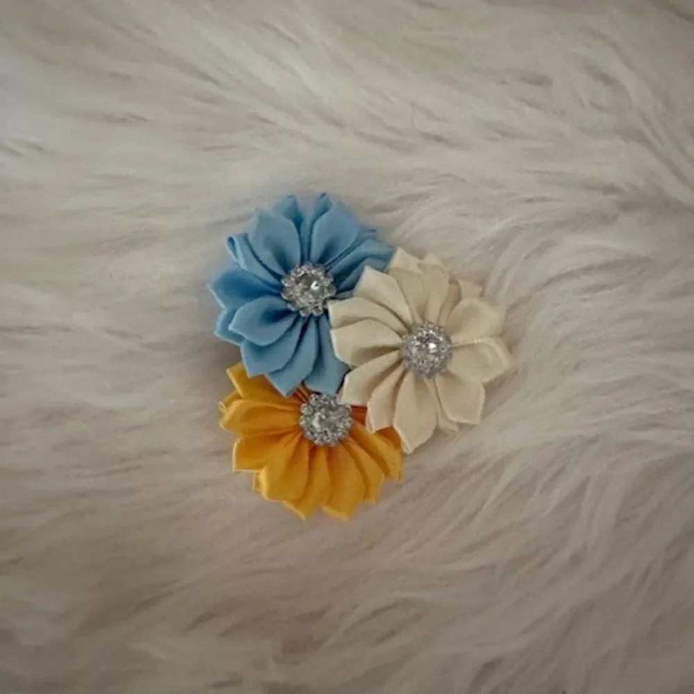 Blue, Yellow & Ivory Flower Trio Bow    5B4037  Handmade NWT Boutique